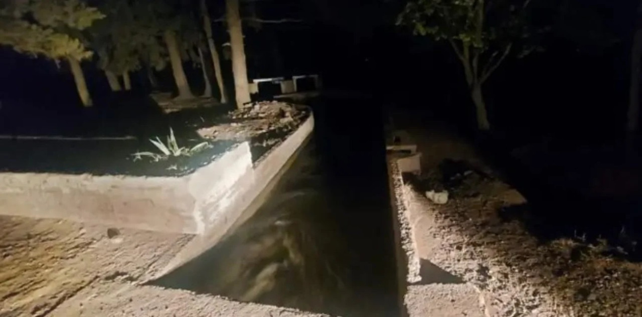 Canal de agua en Maipú donde se ahogó una pareja. Foto: Gentileza El Sol.