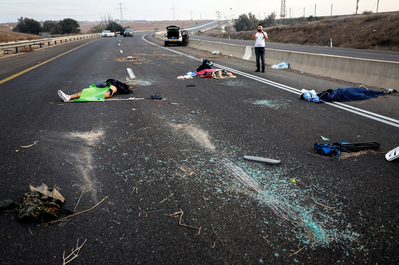 Víctimas civiles de ataque del grupo Hamas. Foto: NA.