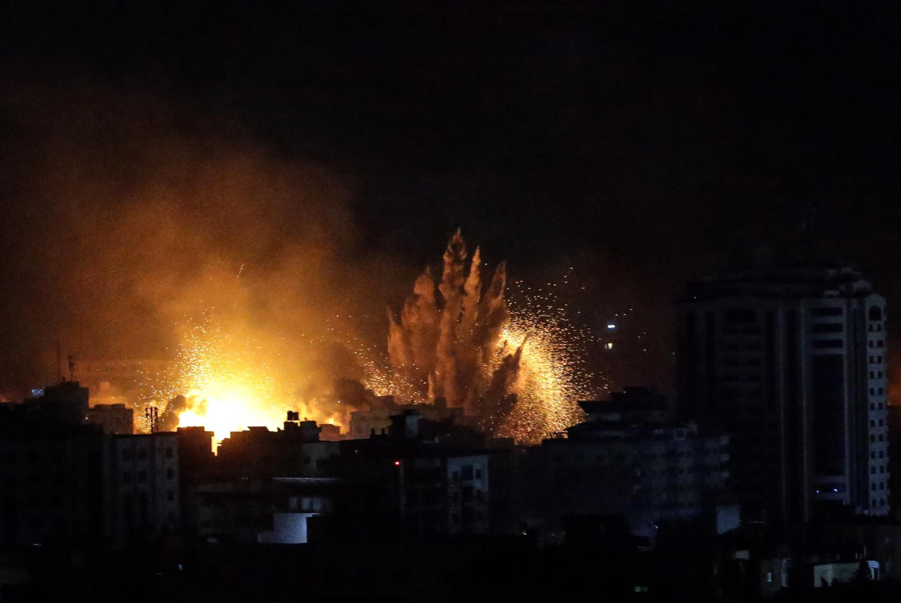 Ataque explosivo de Israel a Gaza. Foto: EFE.