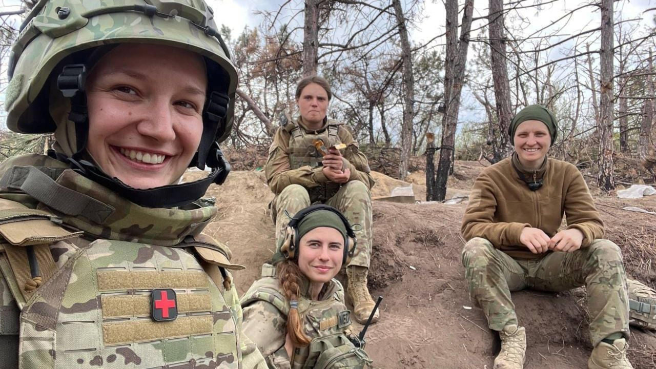 Mujeres soldado ucraniana. Foto: EFE.