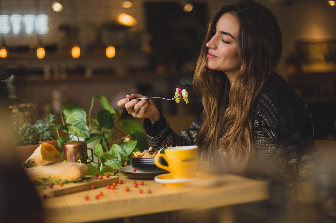 Según los expertos, cuando uno se ordena, empieza a comer mejor. Foto: Unsplash.