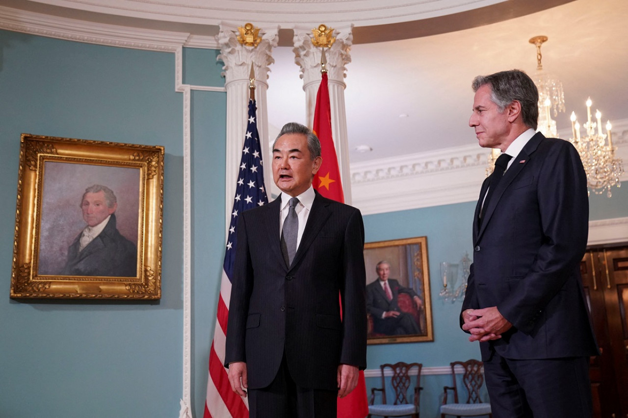 Wang Yi y Antony Blinken preparan un encuentre entre Xi Jinping y Biden. Foto: Reuters.