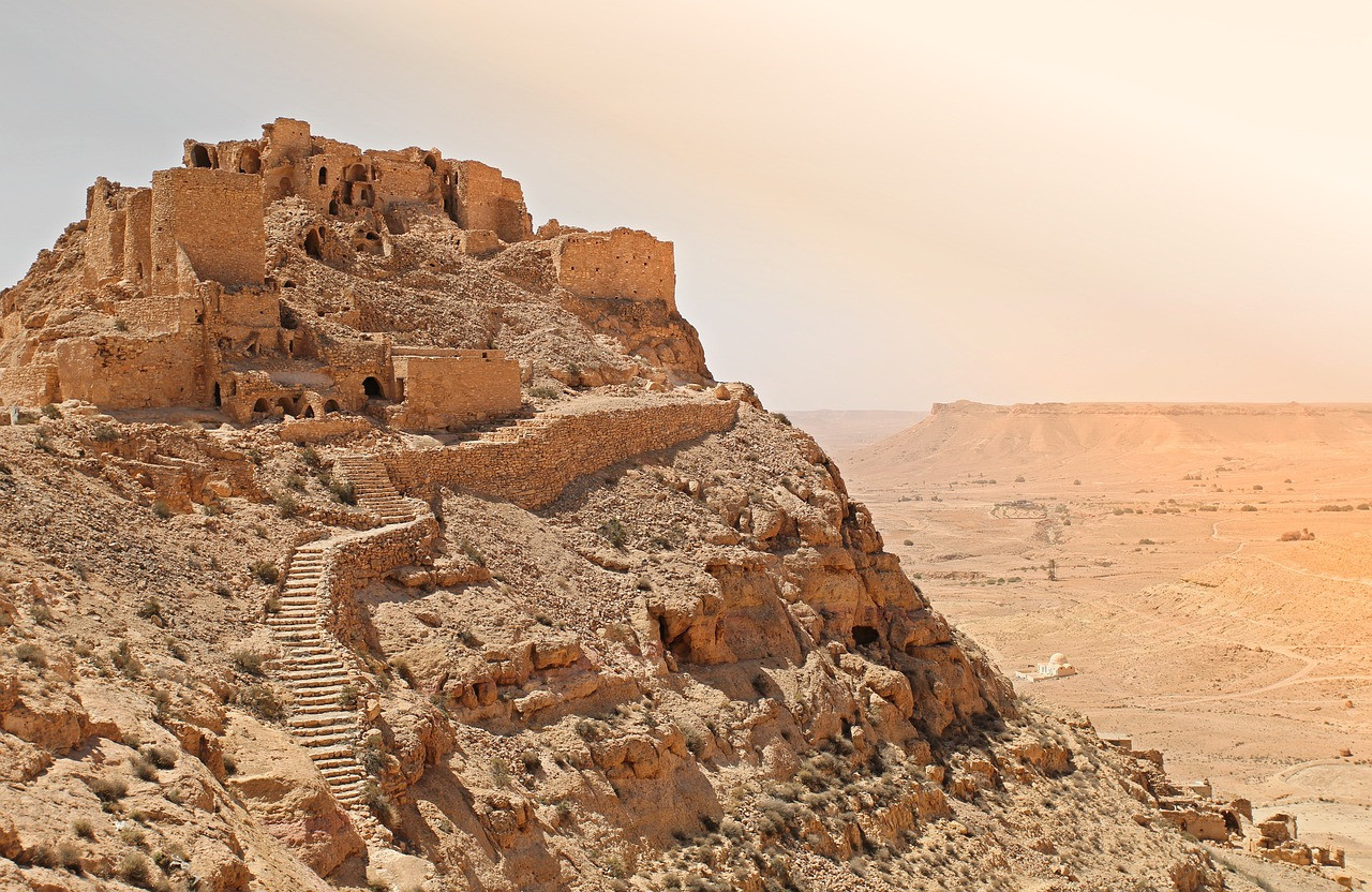 Ruinas en el desierto de Sahara. Foto: Pixabay.