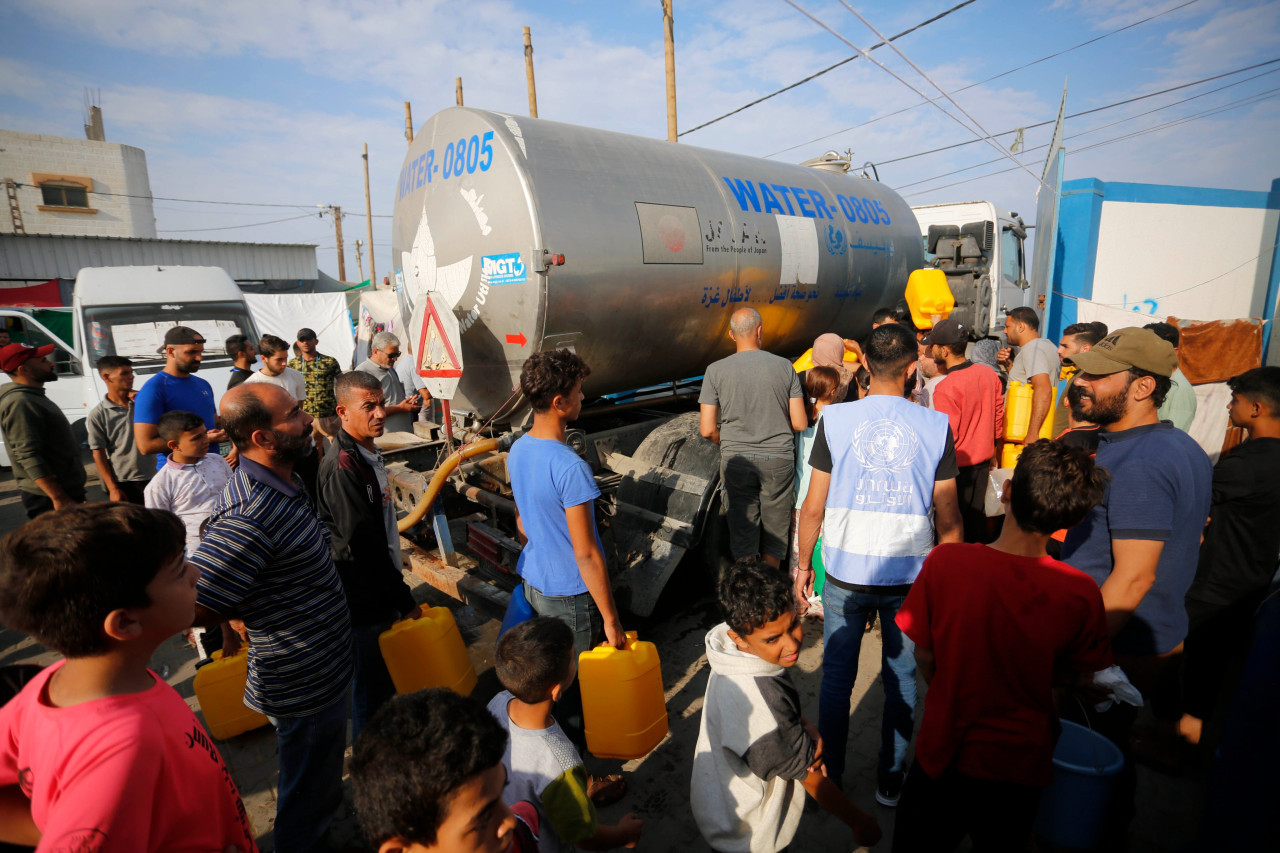 Agentes de la ONU trabajando con refugiados palestinos. Foto: X @UNRWA.