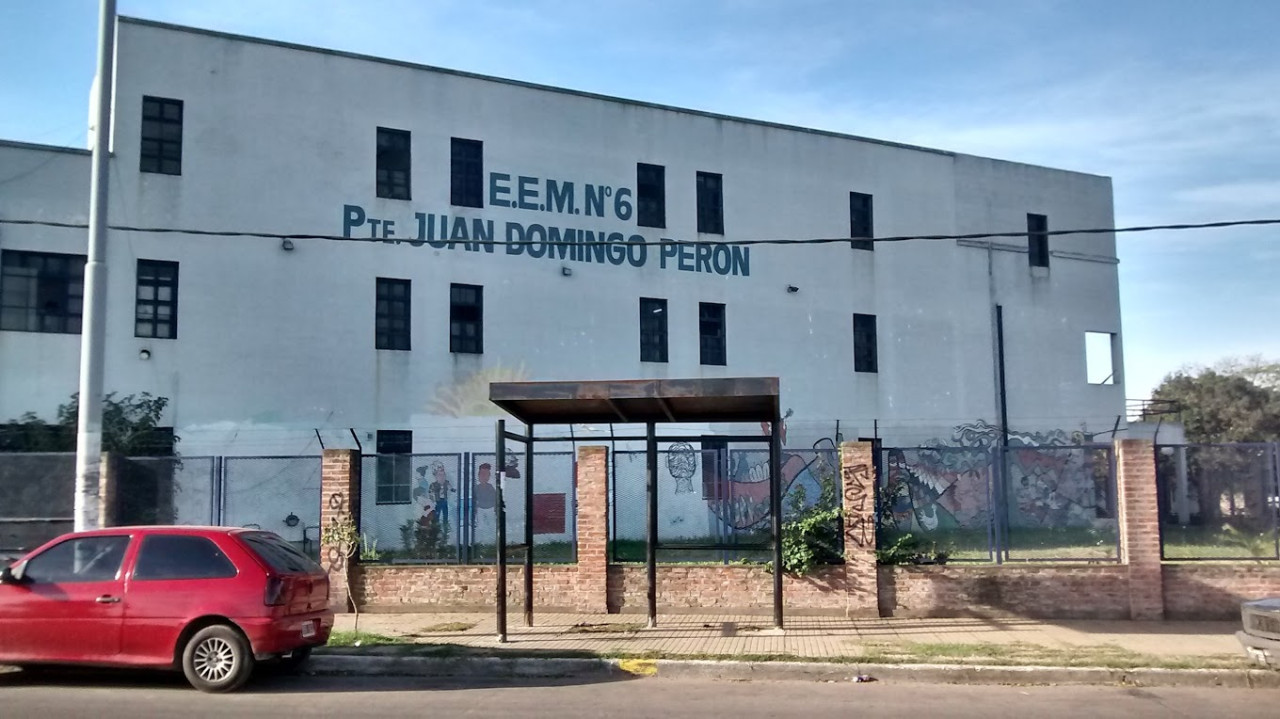 La escuela donde ocurrió la pelea inicial. Foto: Twitter