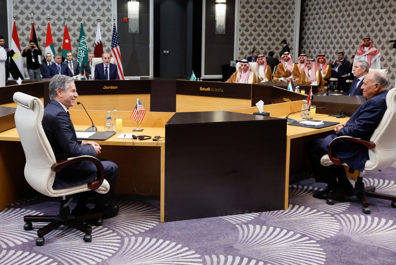 Blinken se reúne con líderes árabes en Jordana. Foto: Reuters.