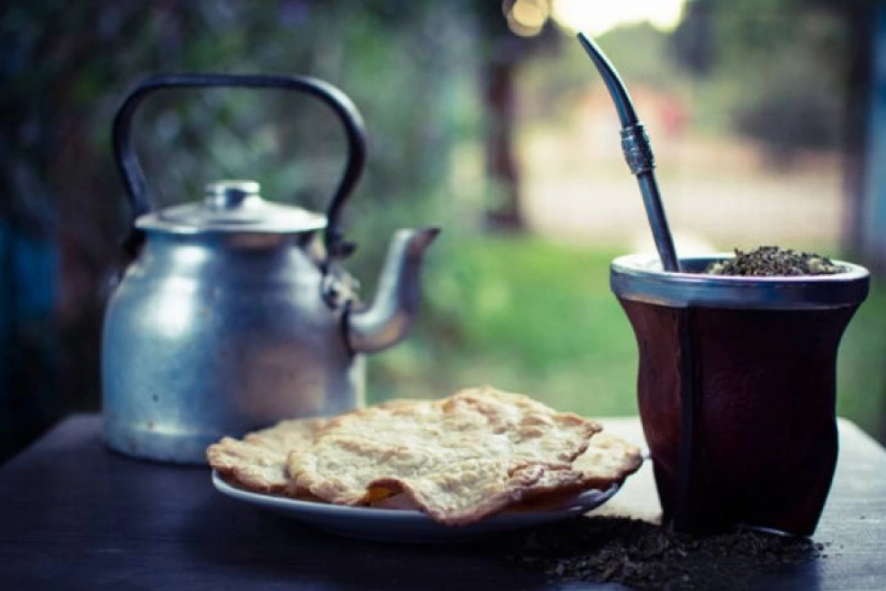 Mate y tortas fritas. Foto: NA