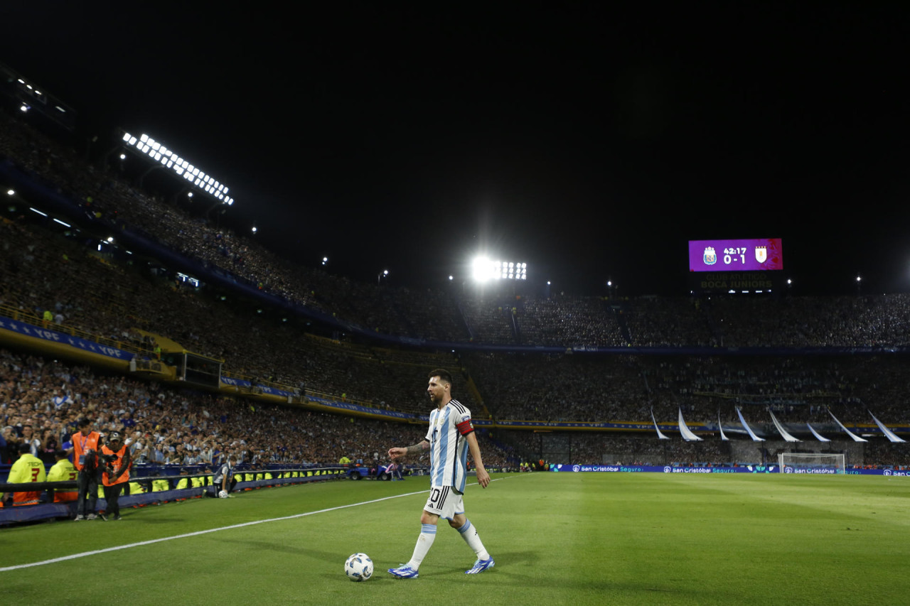 Selección argentina en La Bombonera. Foto: EFE.