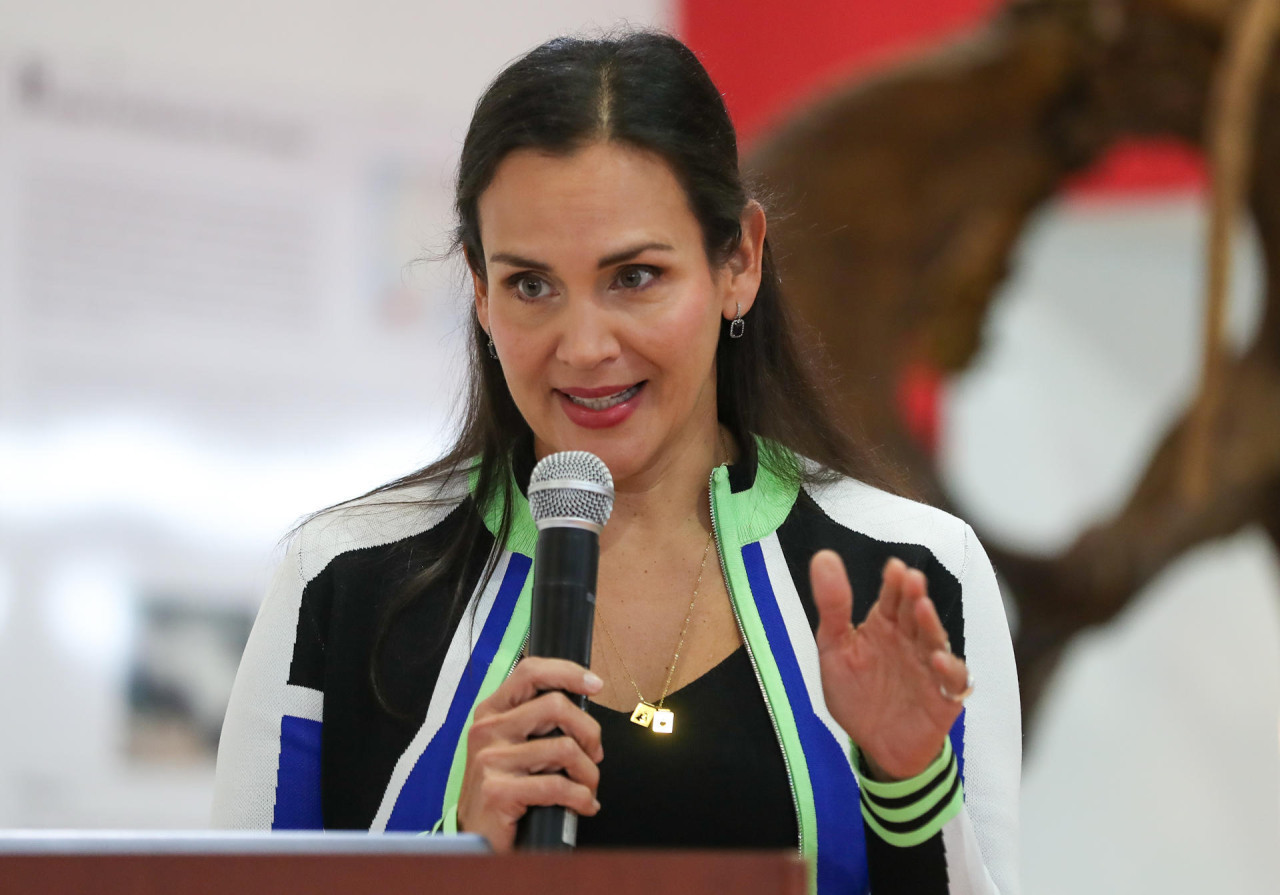 Inés Manzano, la activista y abogada ambientalista, cuyo nombre fue utilizado para nombrar a esta flor. Foto: EFE.