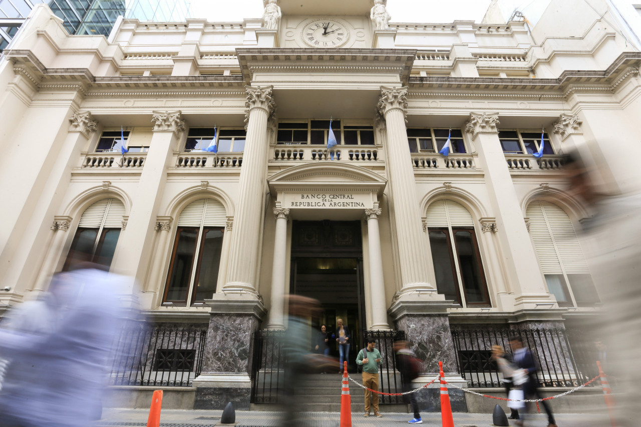 Los bancos de la provincia de Buenos Aires cambian su horario de atención al público. Foto: NA