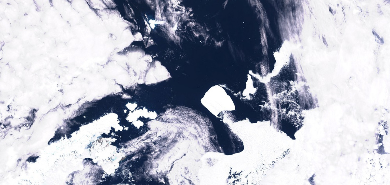 Imagen satelital del iceberg más grande del mundo visto en la Antártida. Foto: Reuters.