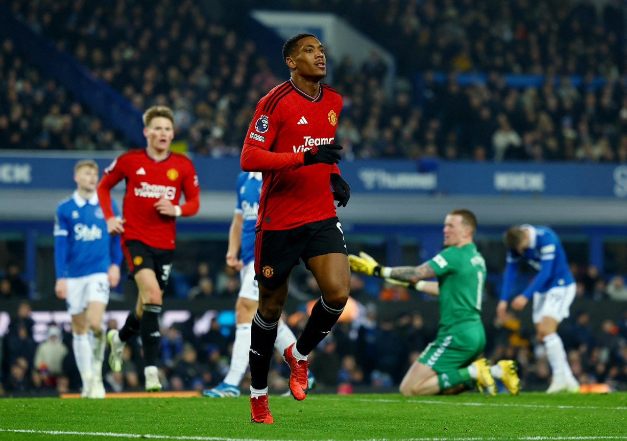 Anthony Martial convirtió en la goleada del United ante Everton. Foto: Reuters.