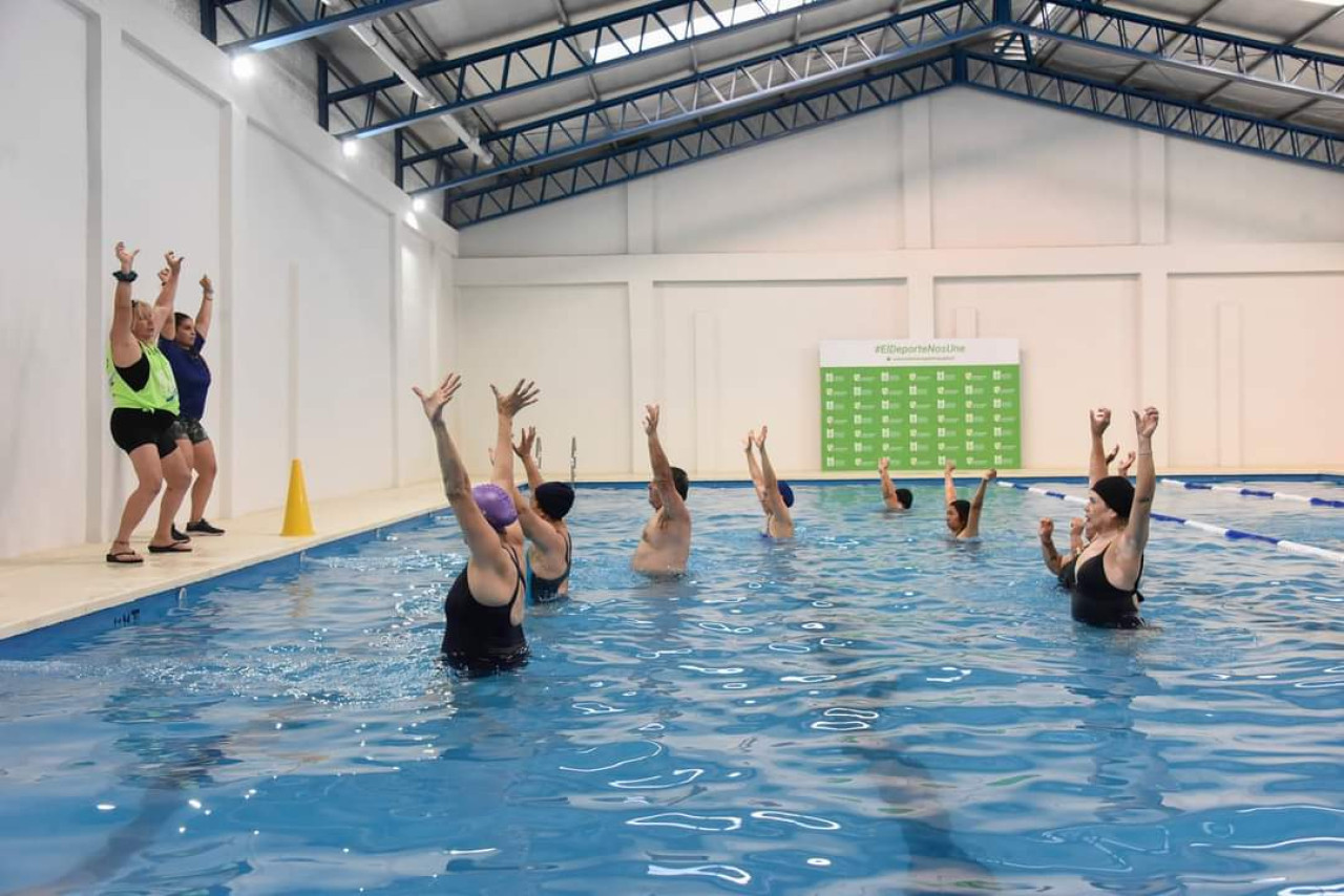 Leo Nardini, Noe Correa y Luis Vivona, realizaron la reapertura del Gimnasio Municipal de Malvinas Argentinas