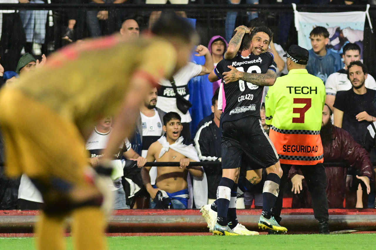 Gimnasia vs Colón. Foto: Télam