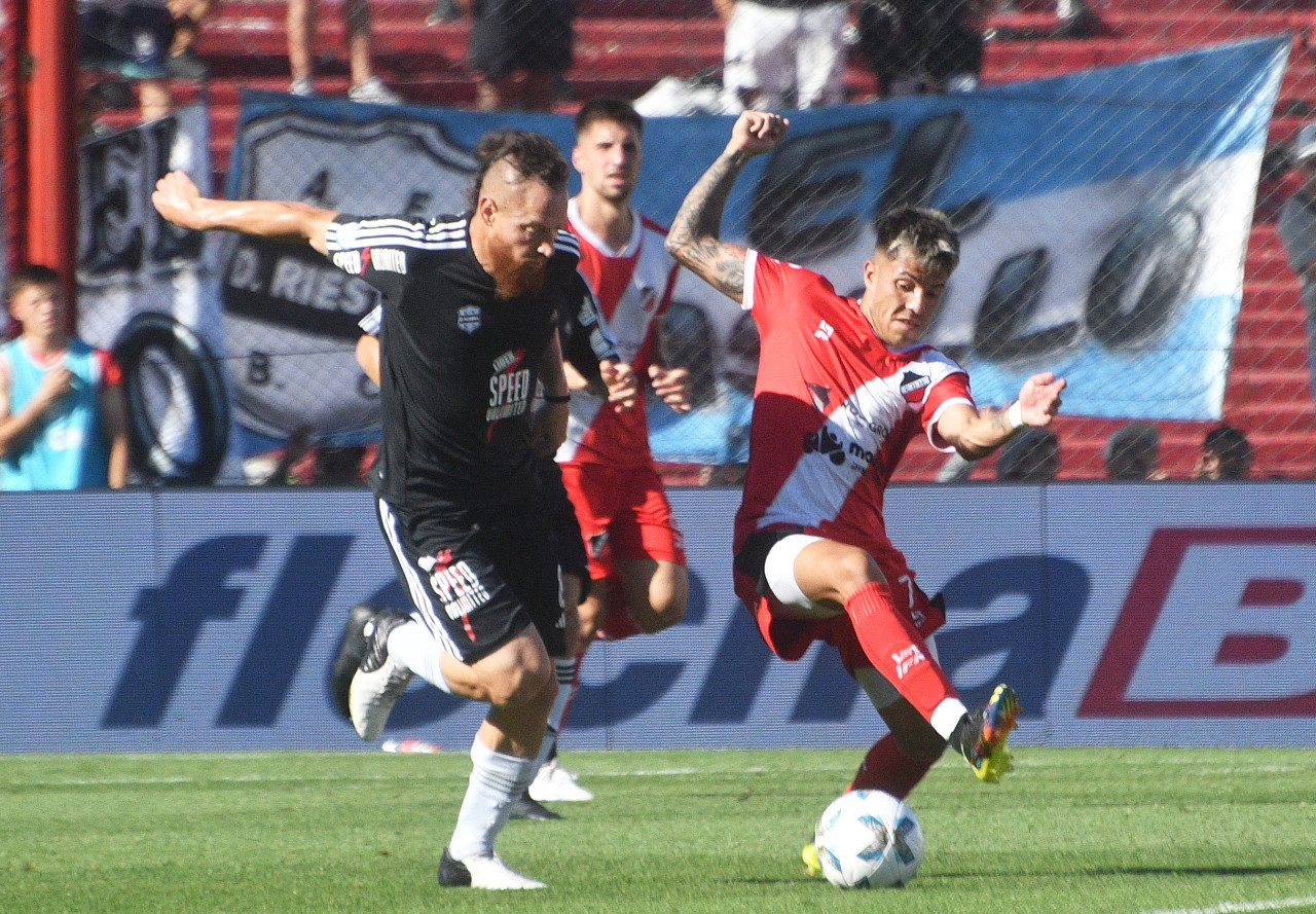 Deportivo Riestra vs Maipú. Foto: NA