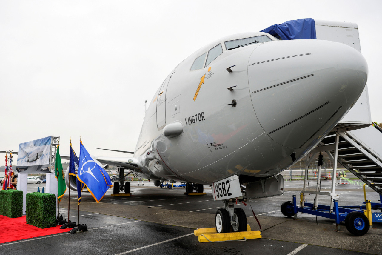 El avión estadounidense que sobrevoló el estrecho de Taiwán. Foto: Reuters.