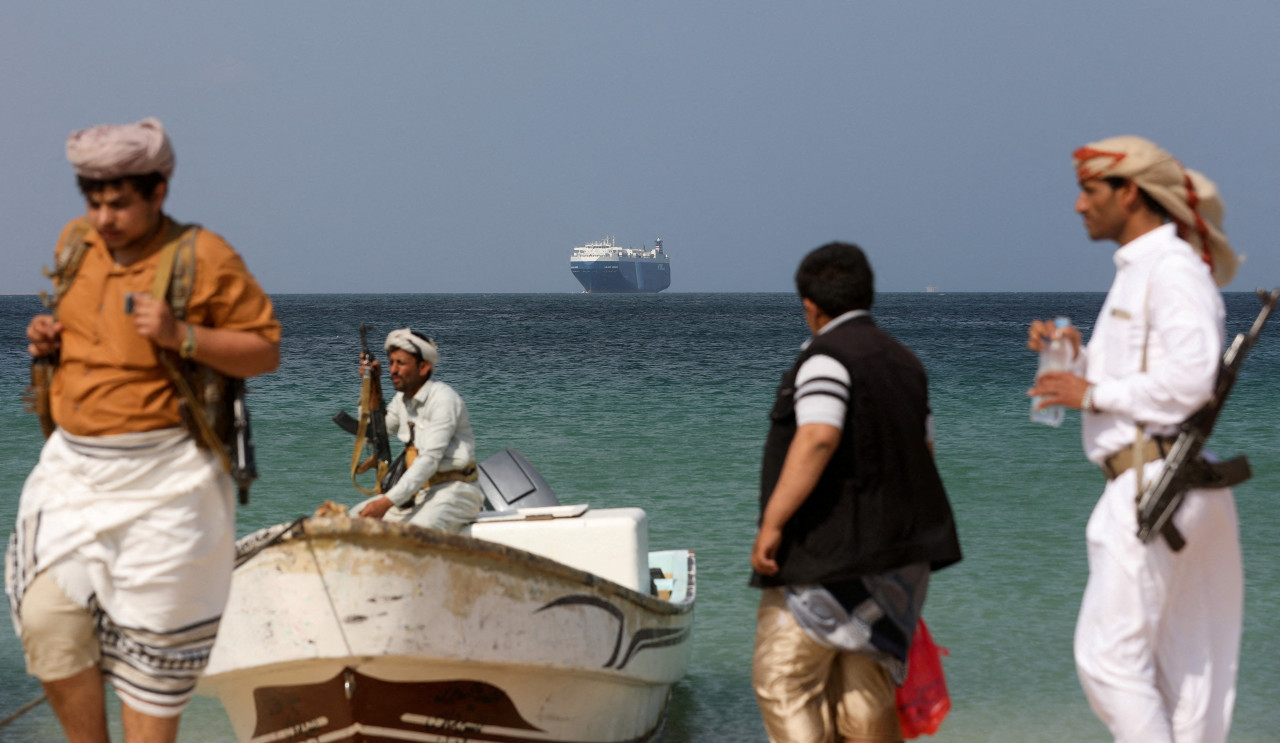 Hutíes en Yemen contra barcos. Foto: REUTERS.