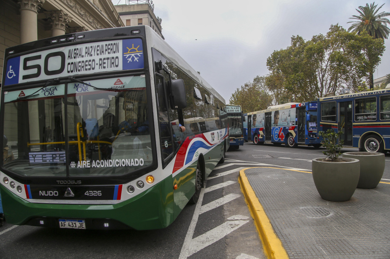 Colectivos, transporte. Foto: NA.