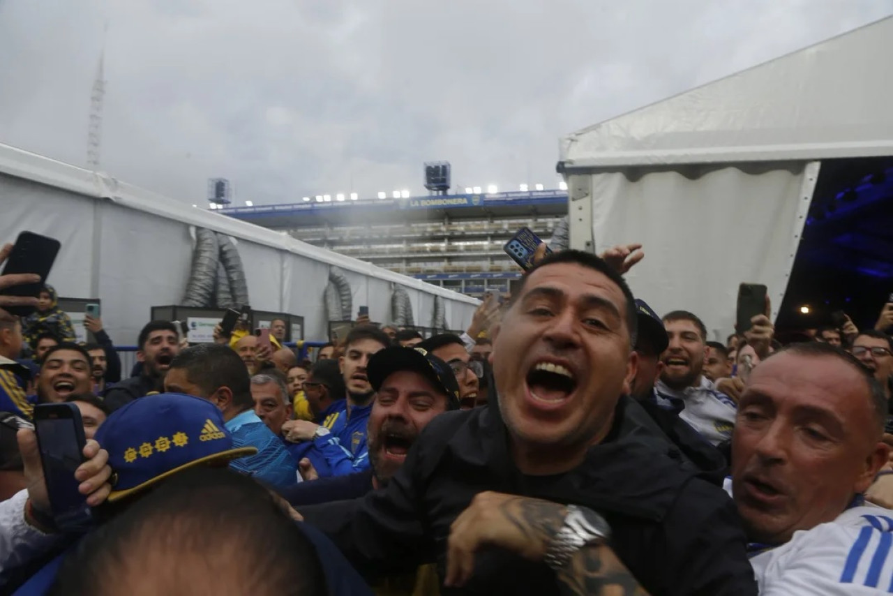 Juan Román Riquelme emitió su voto. Foto: NA