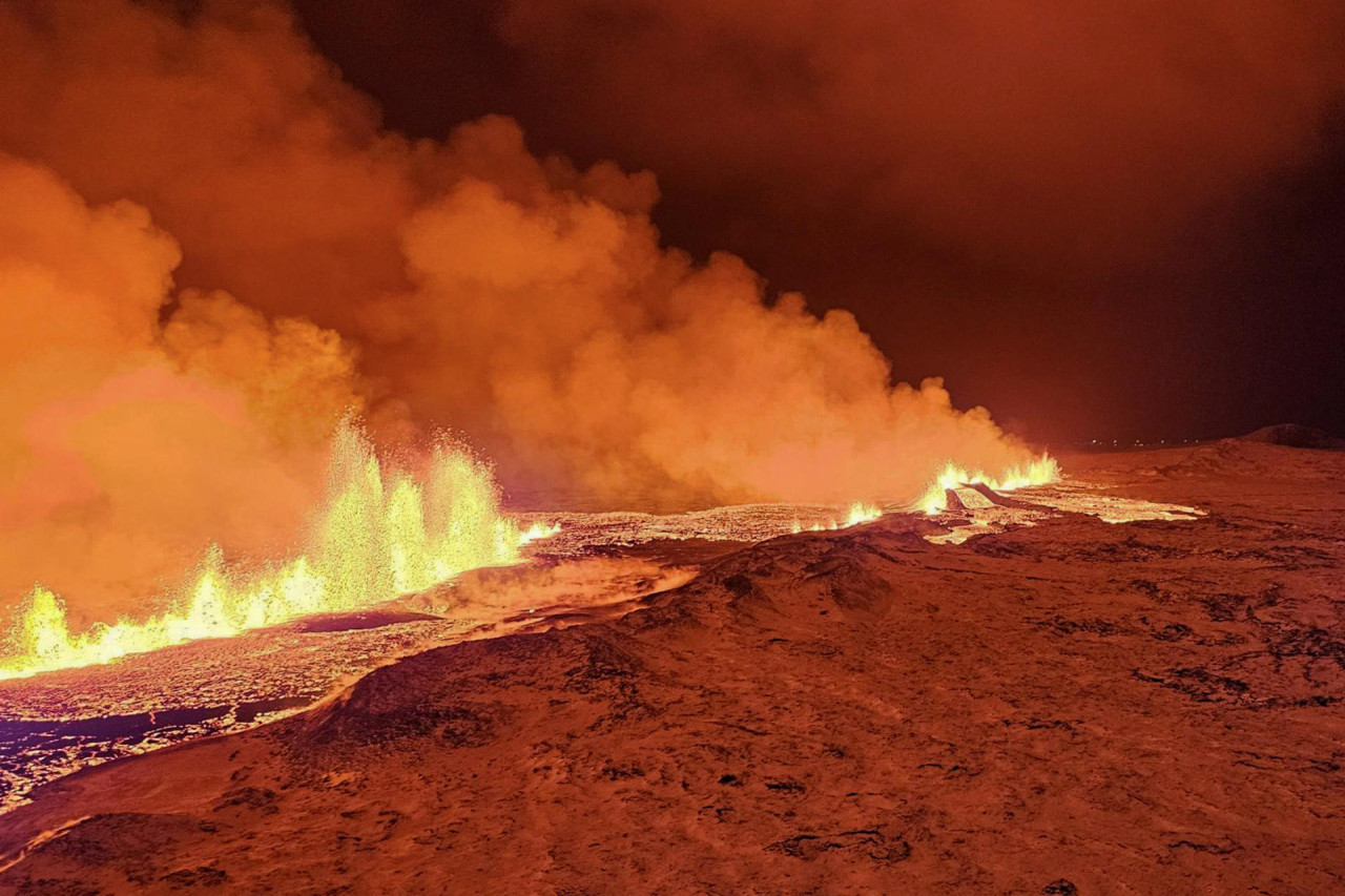 Eurpción de volcán en Islandia. Foto: EFE.