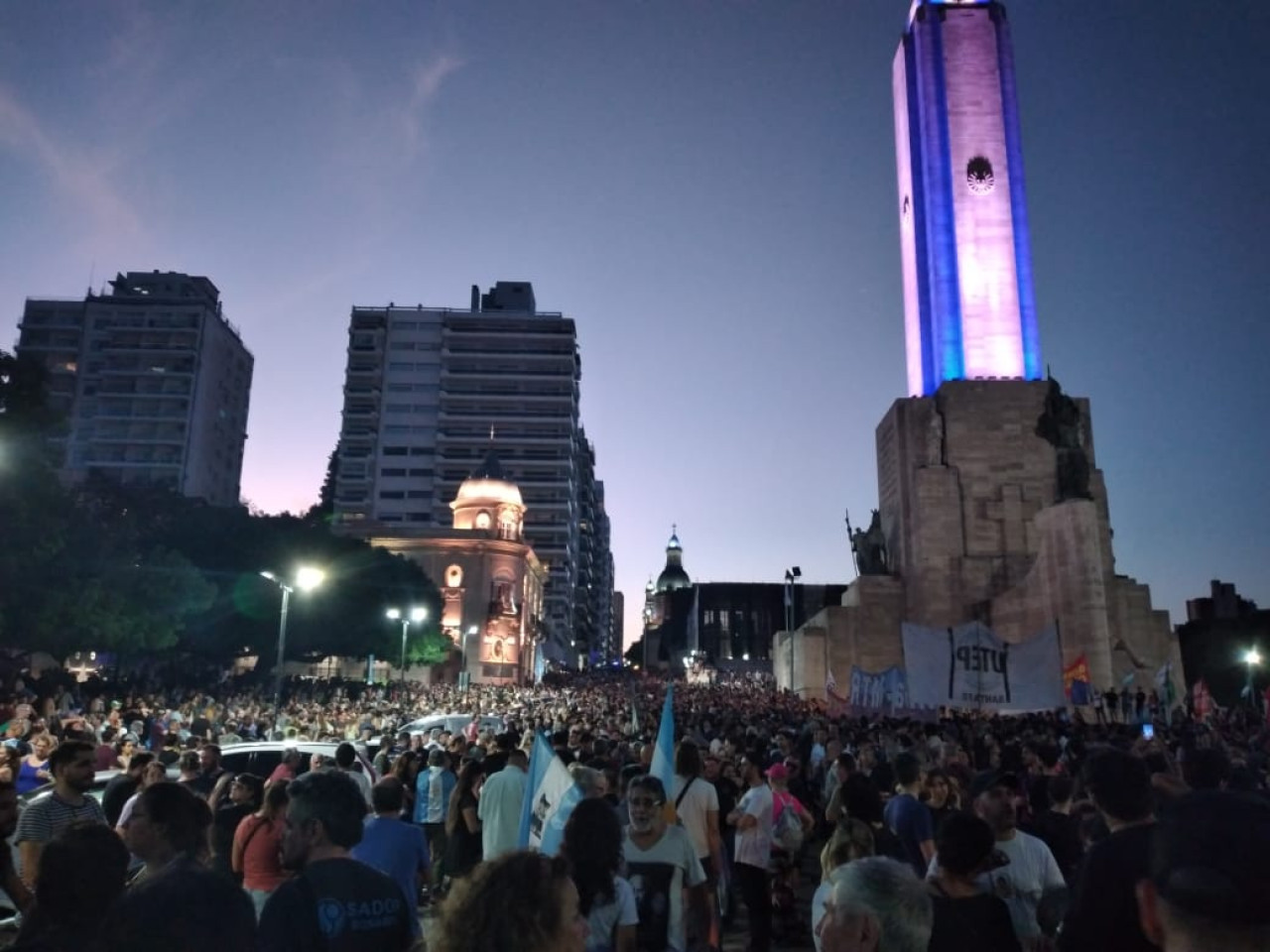 Marcha contra el DNU de Javier Milei. Foto: X