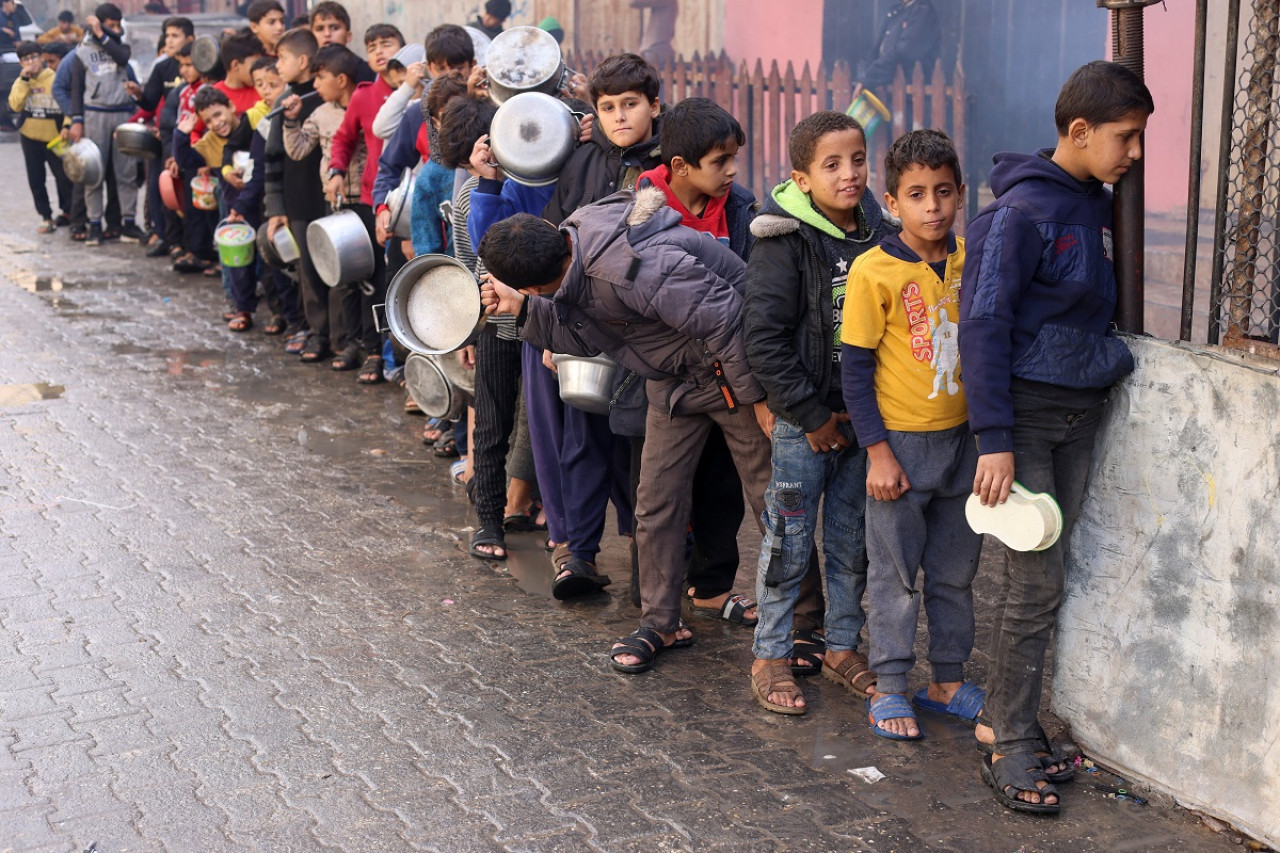 Niños desplazados de la Franja de Gaza. Foto: Reuters.