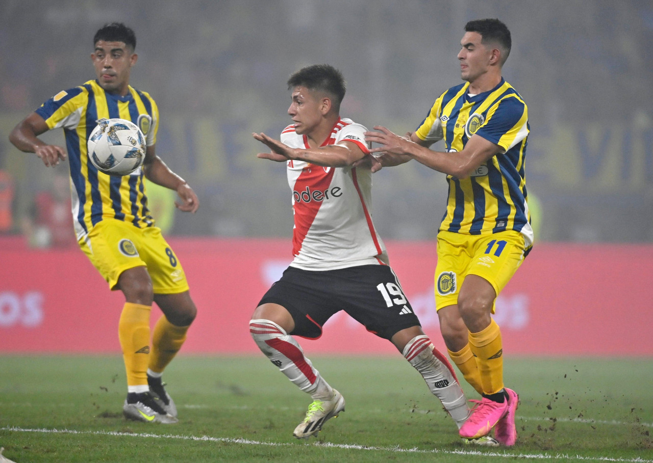 Claudio Echeverri; River vs Rosario Central. Foto: NA