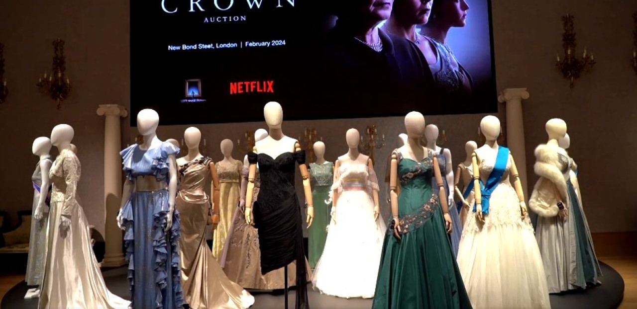 Subastan todos los artículos de la serie "The Crown". Foto: Reuters