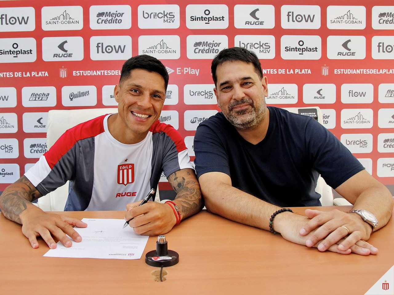 Enzo Pérez firmó contrato con Estudiantes LP. Foto: Instagram.