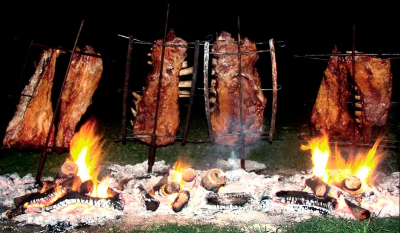 Asado, carne, costillas. Foto: X