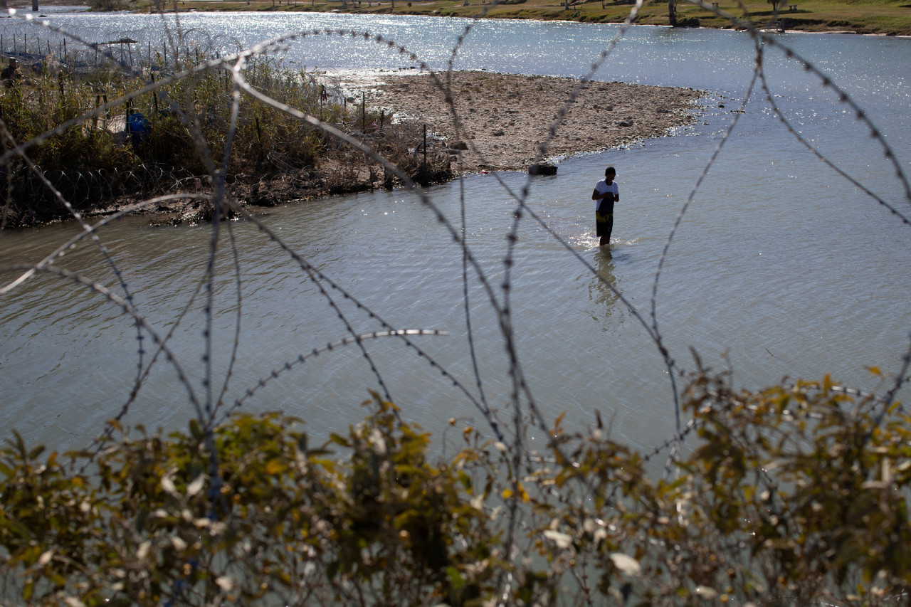 Alambres instalados en Texas. Foto: Reuters