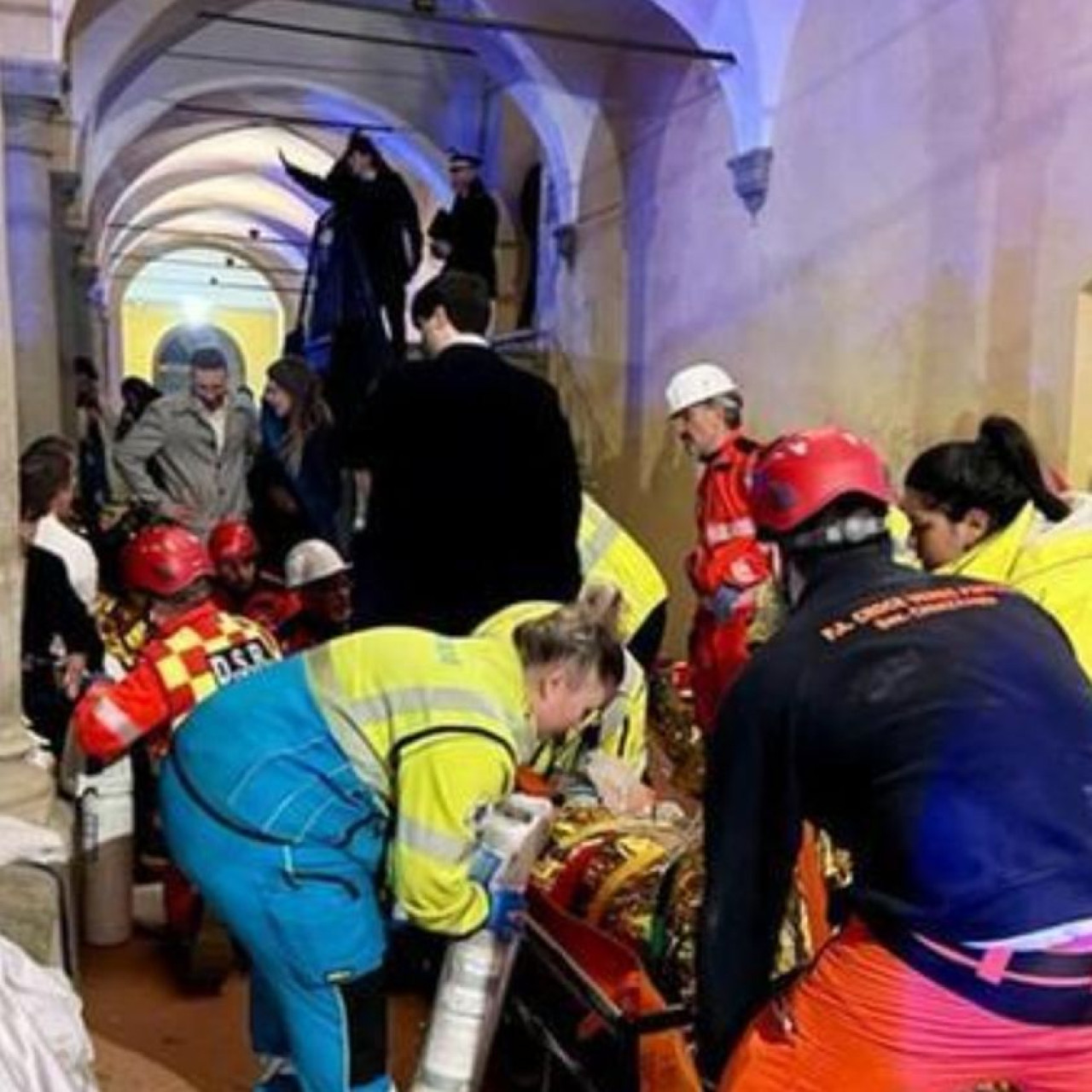 Derrumbe en una boda de Italia. Foto: Facebook gobernador regional de Toscana, Eugenio Giani.