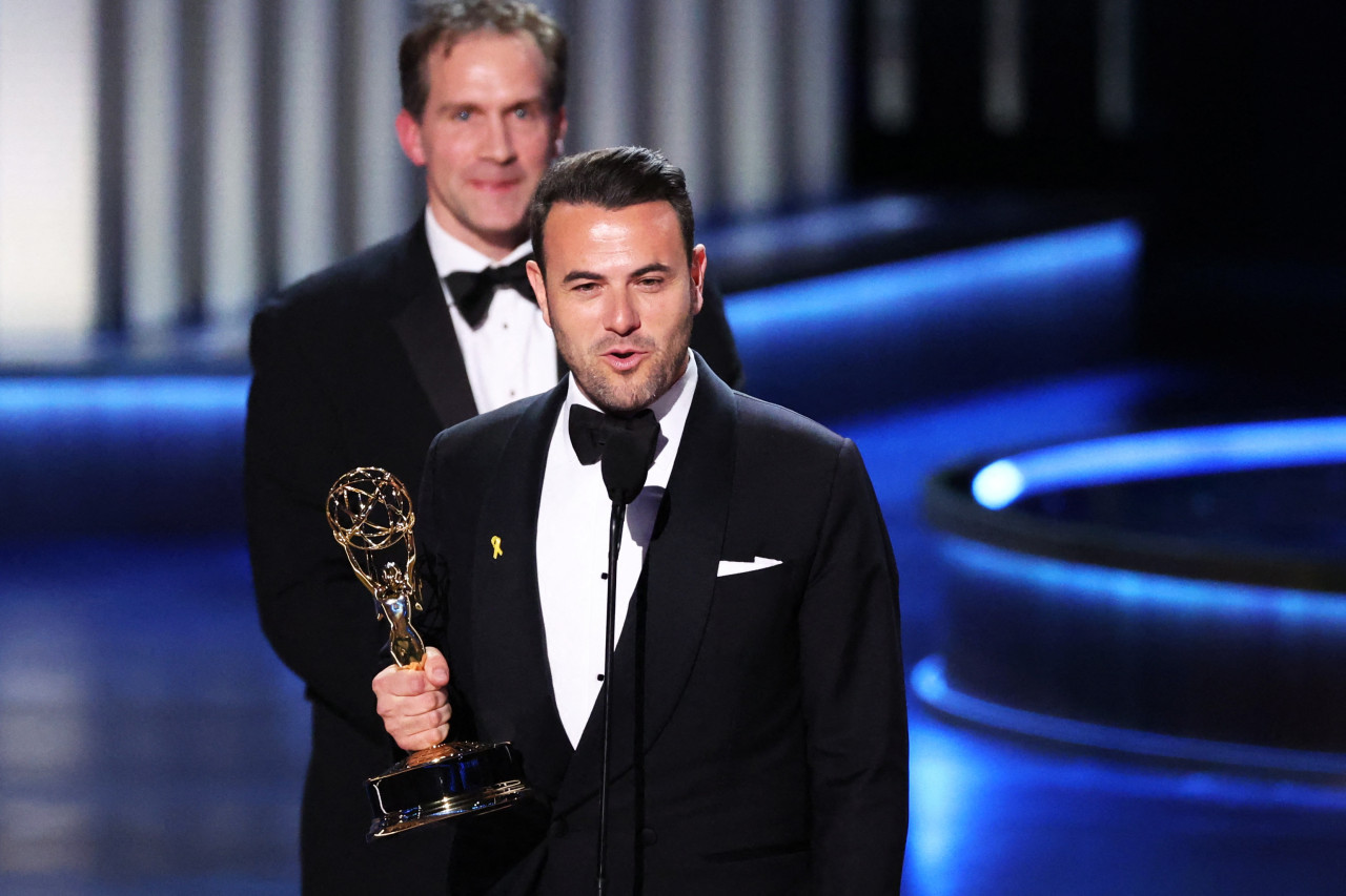 Gabe Turner recibió en nombre de Elton el premio por "Elton John Live: Adiós del Dodger Stadium". Foto: Reuters.