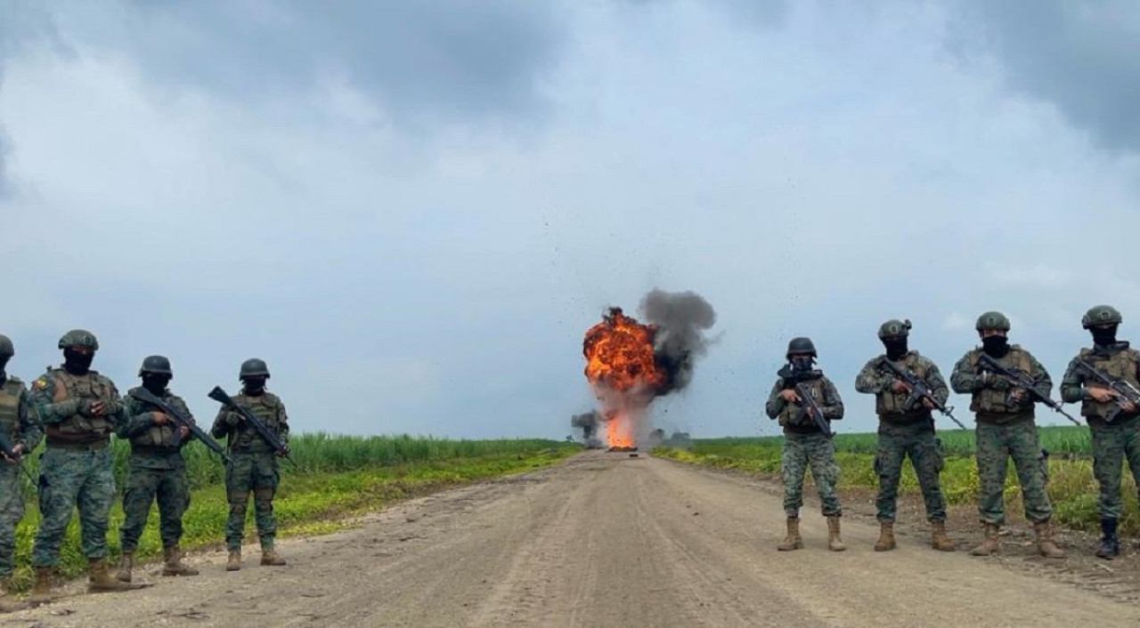 Operativo de las Fuerzas Armadas de Ecuador. Foto: X @FFAAECUADOR