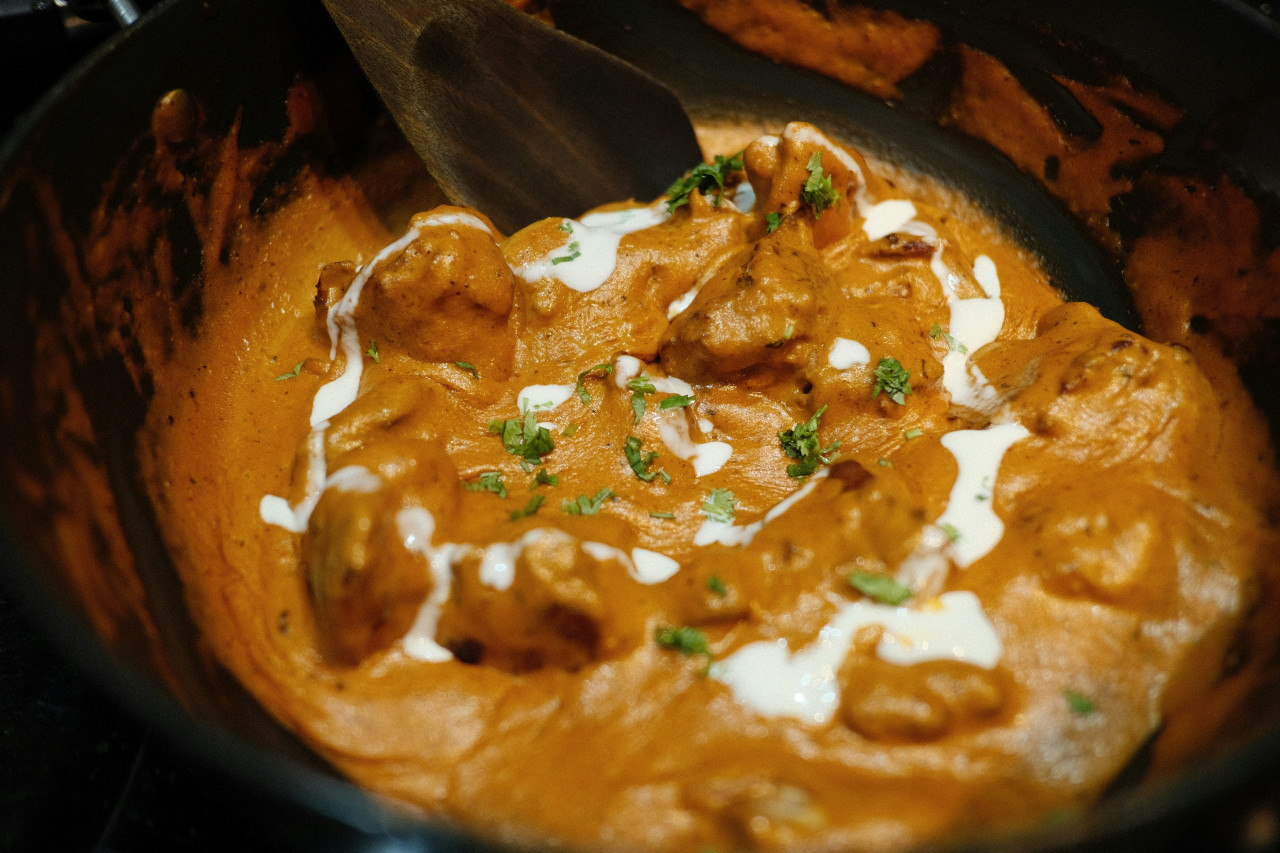 Pollo con manteca, plato típico de la India. Foto: Unsplash