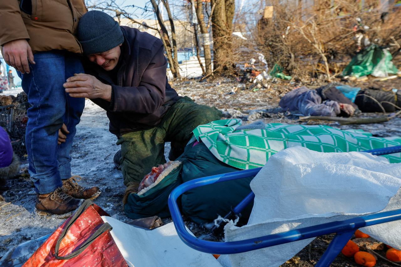 Secuelas del bombardeo en Donetsk. Foto: Reuters