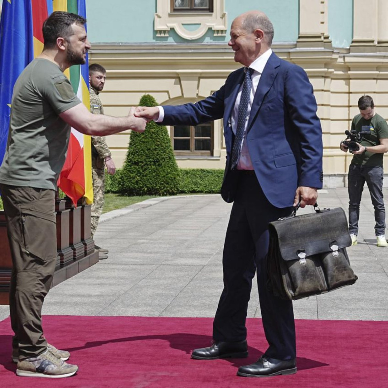 Volodimir Zelenski y Olaf Scholz. Foto: X