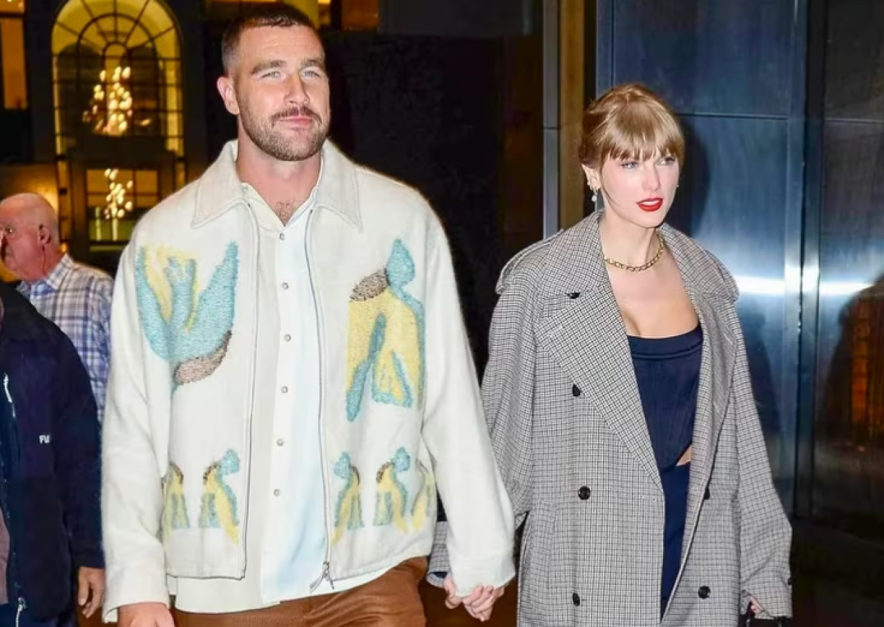 aylor Swift y Travis Kelce. Foto: X