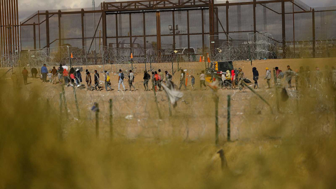 Alambres instalados en Texas. Foto: Reuters