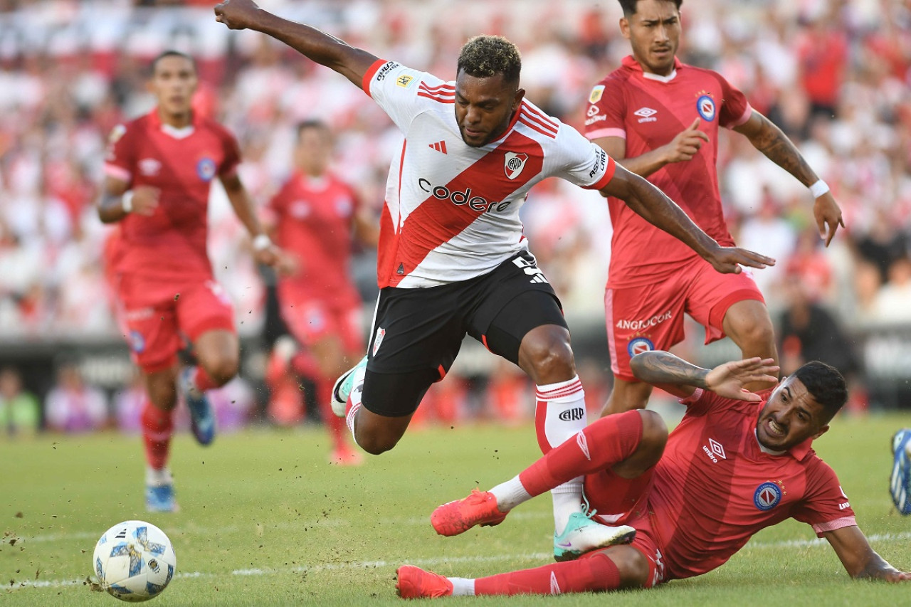 Miguel Borja; River Plate vs. Argentinos Juniors. Foto: Télam.