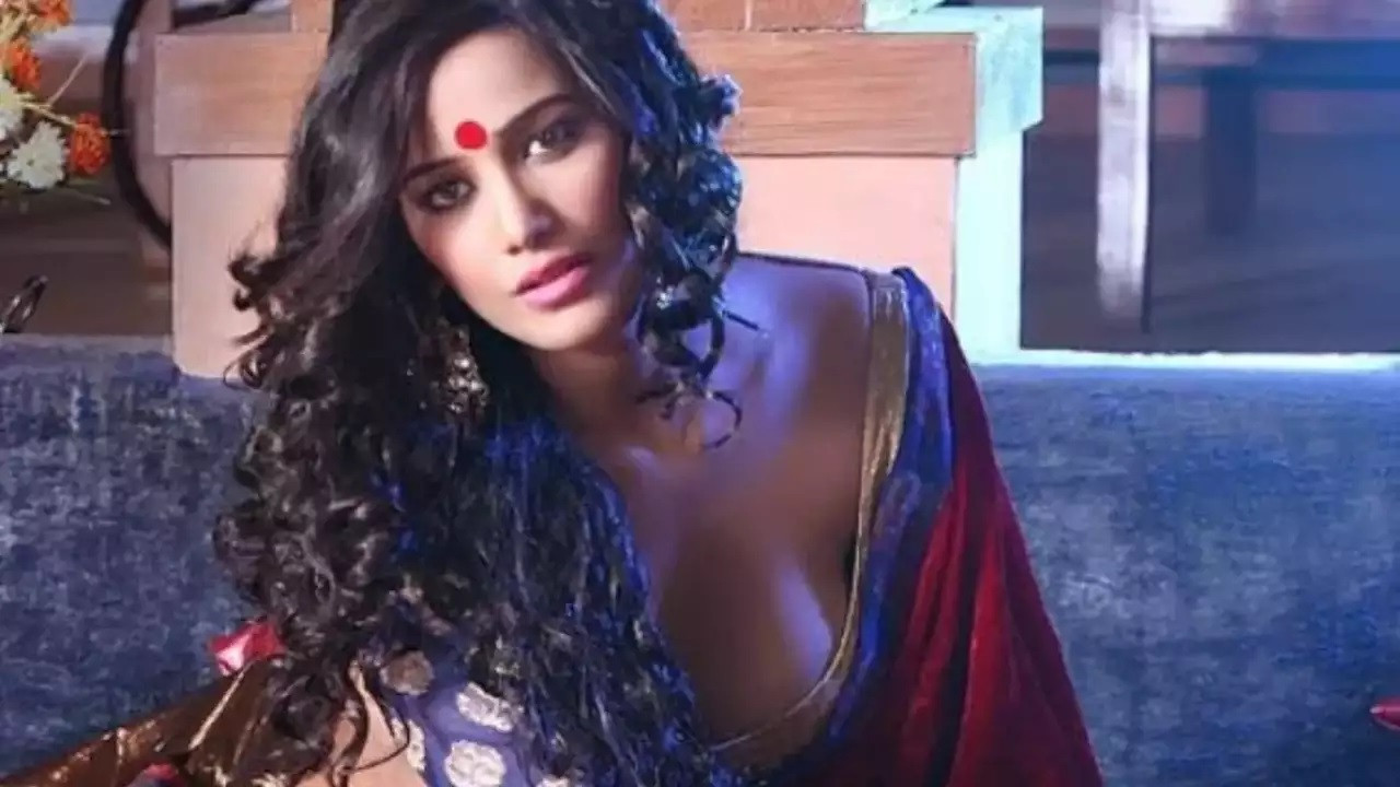 Poonam Pandey, actriz india.