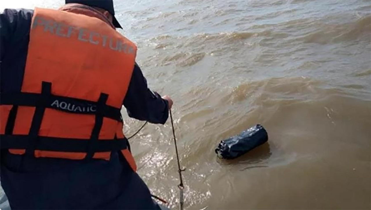 Operativo policial donde encontraron la cocaína. Foto: Télam