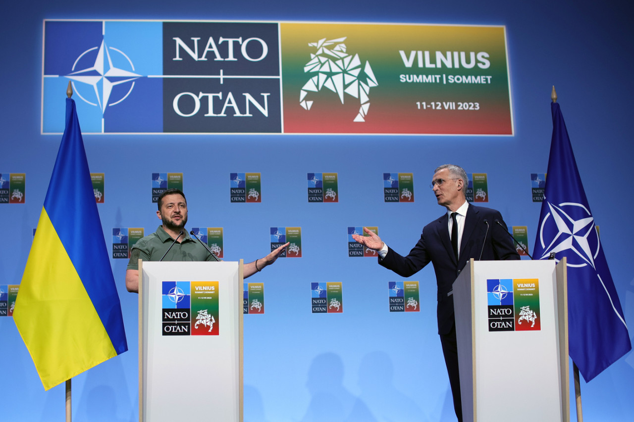 Zelenski y Jens Stoltenberg, OTAN. Foto: EFE