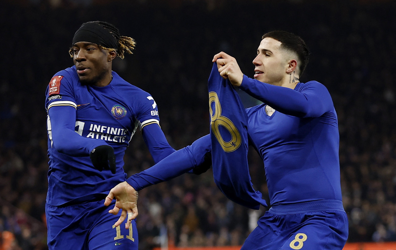 Festejo de Enzo Fernández para el Chelsea por la FA Cup. Foto: REUTERS.