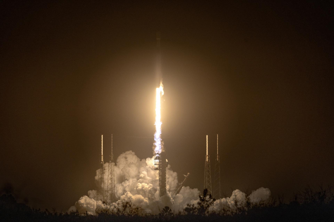 El cohete de SpaceX lanzado por la NASA. Foto: EFE