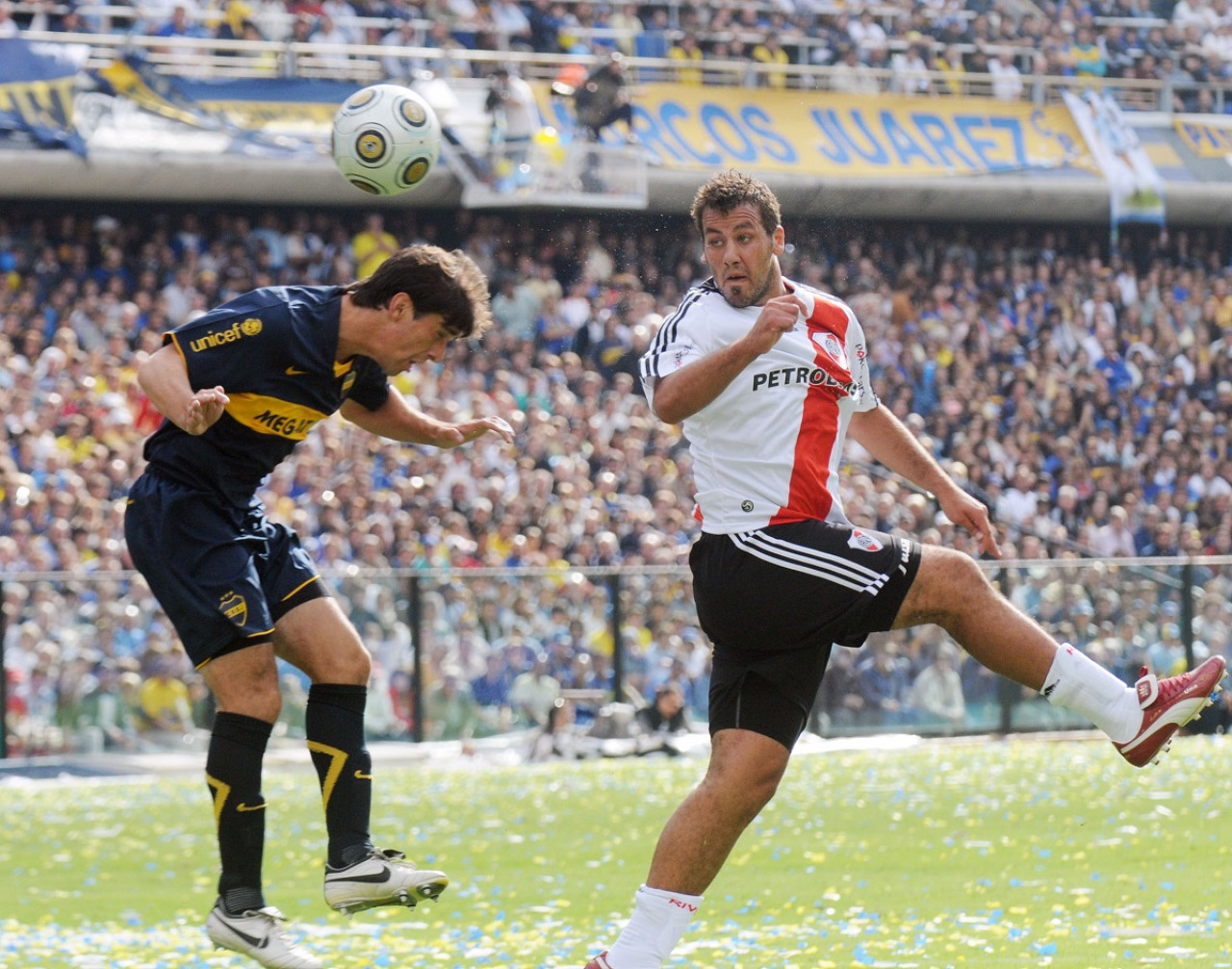 Cristian Fabbiani en un Superclásico. Foto: NA.