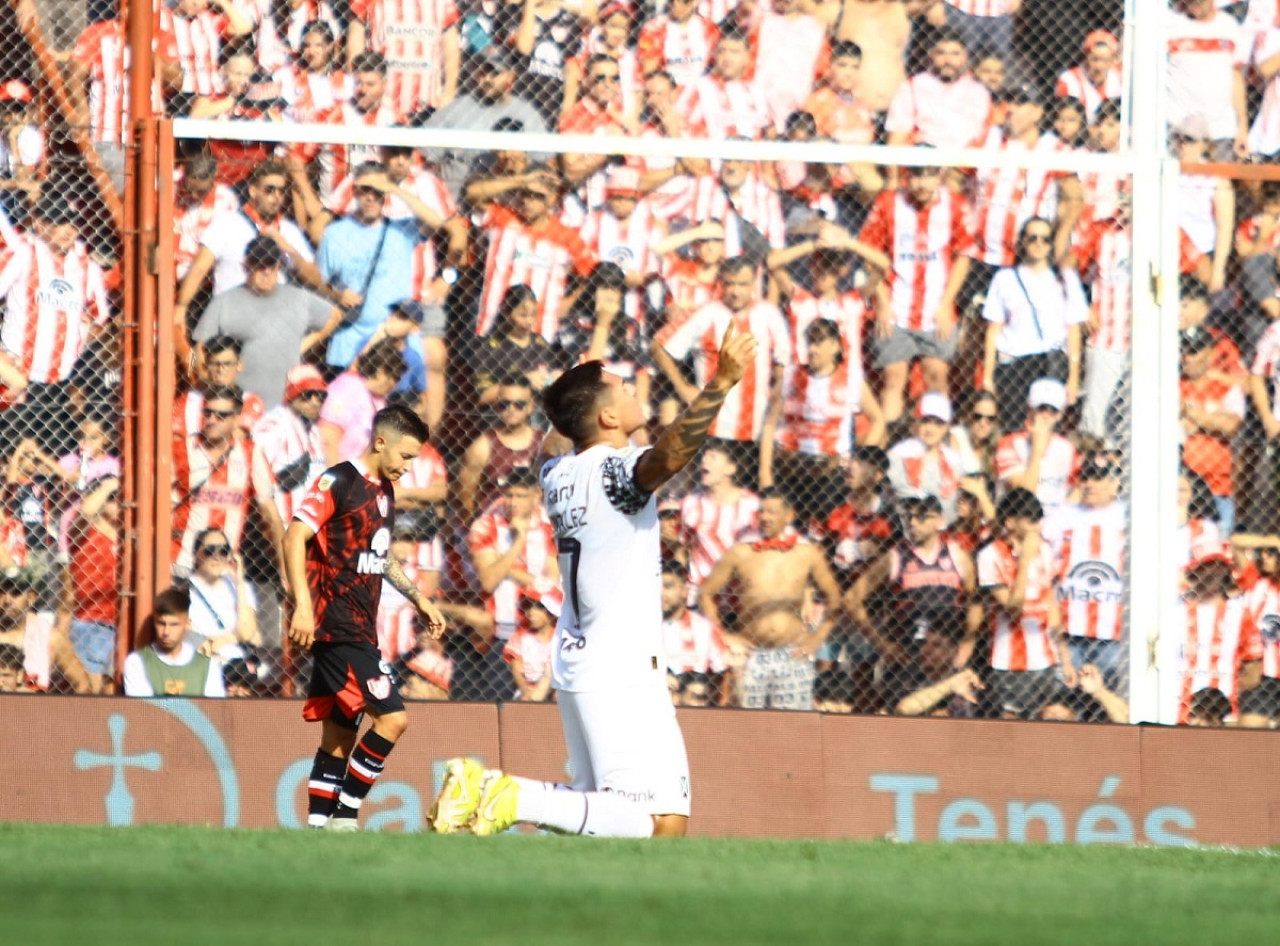 Lucas González; Instituto de Córdoba vs. Independiente. Foto: X @Independiente.