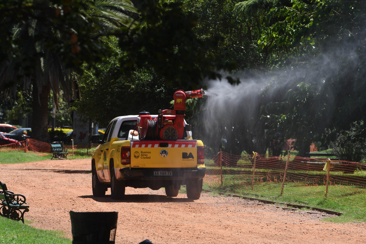 Fumigación por dengue en CABA. Foto: Télam