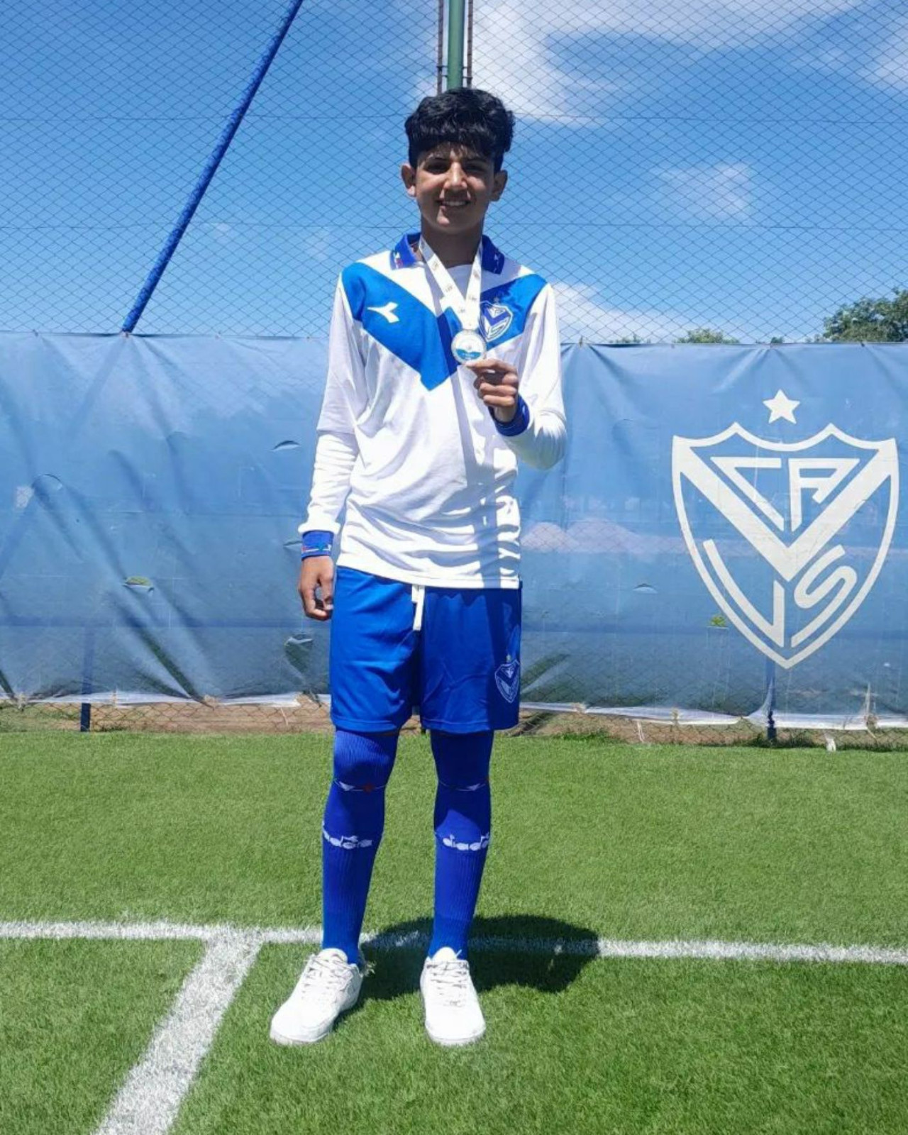 Yair Rodríguez Pereyra, futbolista de la Octava División. Foto: Vélez.