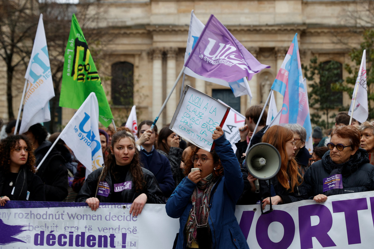 Marcha por el aborto en Francia. Foto: REUTERS.